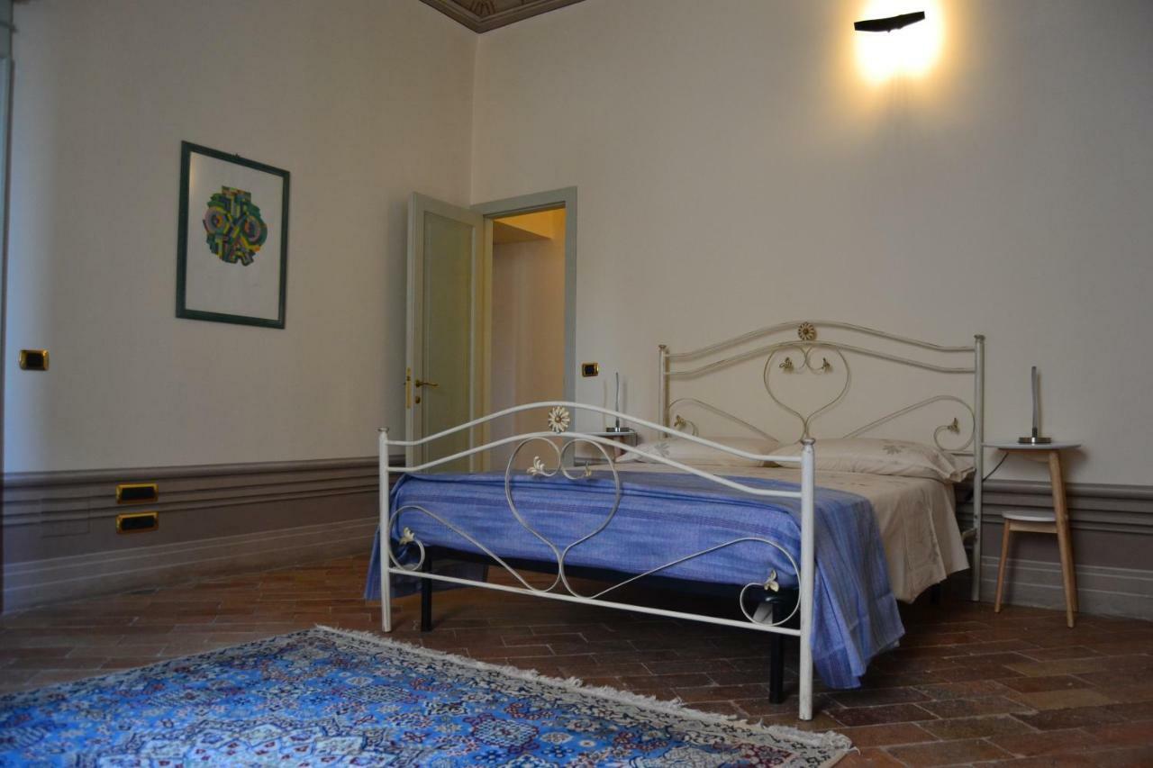 Palazzo Roberti Hotel Monte San Giusto Buitenkant foto